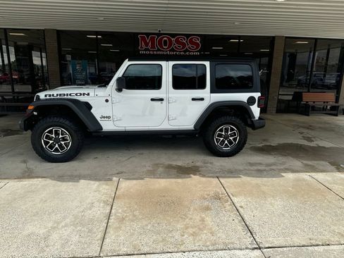 Used 2026 Jeep Wrangler Unlimited Rubicon AWD/4WD image 7