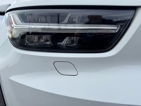 Used 2020 Volvo XC40 T5 Momentum w/ Protection Package Premier AWD/4WD image 13