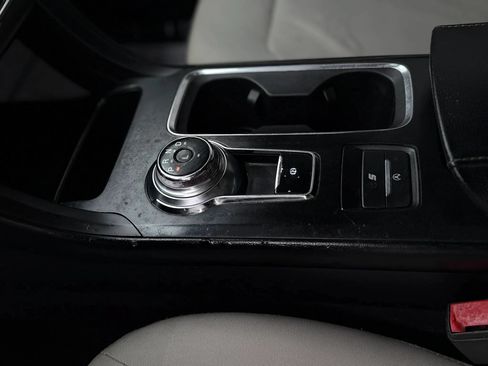 Used 2020 Ford Fusion SE w/ Equipment Group 151A FWD image 31
