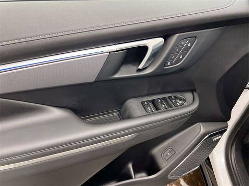 Certified 2025 Buick Enclave Sport Touring w/ Power Package image 21