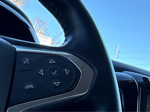 Certified 2021 Chevrolet Traverse LT image 14