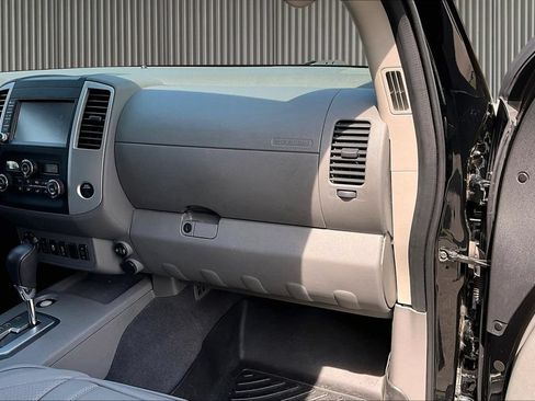 Used 2020 Nissan Frontier SV AWD/4WD image 18