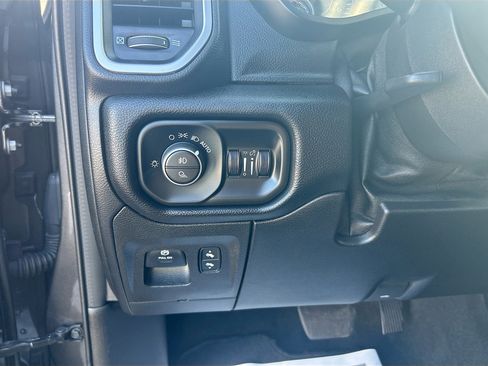 Used 2019 RAM 1500 Big Horn image 10