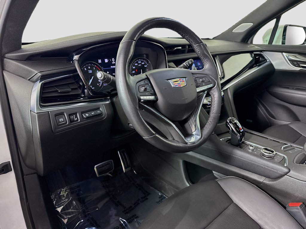 Used 2024 Cadillac XT6 Sport w/ Technology Package AWD/4WD image 19