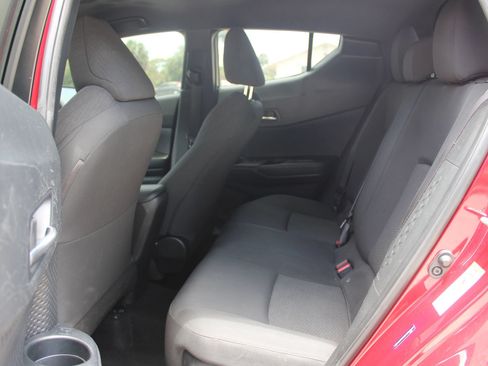 Used 2018 Toyota C-HR XLE FWD image 16