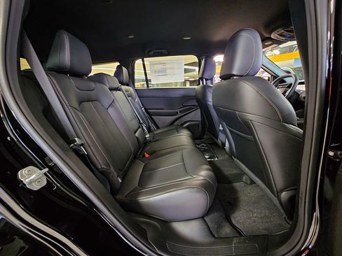 New 2026 Jeep Cherokee Limited image 35