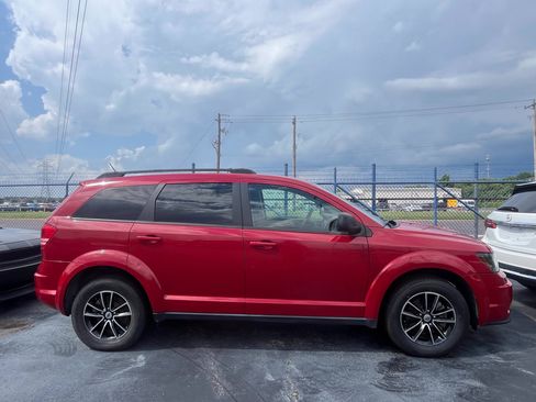 Used 2018 Dodge Journey SE w/ Blacktop Package FWD image 6