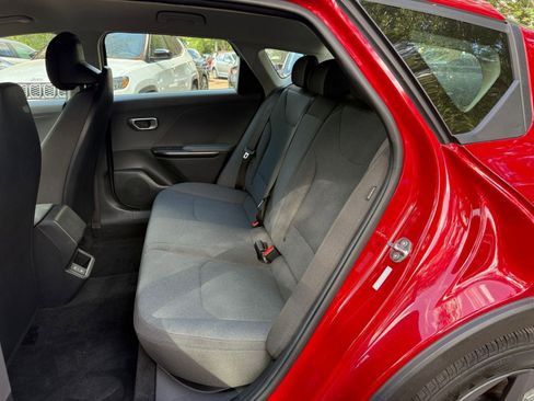 Used 2025 Kia K4 LXS image 36
