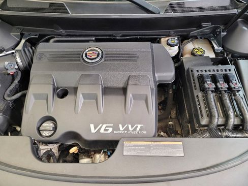 Used 2014 Cadillac SRX Luxury image 30