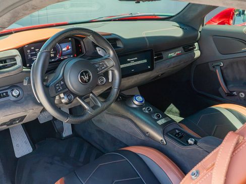 Used 2022 Maserati MC20 Coupe RWD image 13