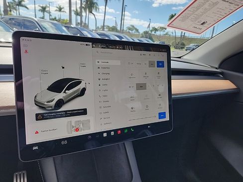 Used 2021 Tesla Model Y Performance image 30