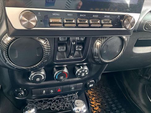 Used 2014 Jeep Wrangler Unlimited Sahara w/ Connectivity Group image 33