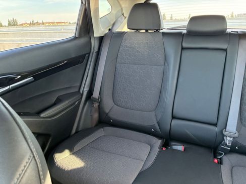 Used 2025 Kia Seltos S image 39