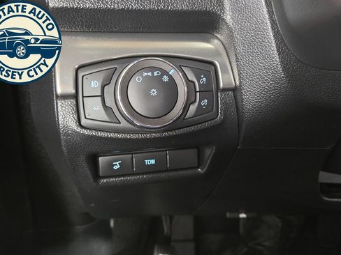 Used 2019 Ford Explorer XLT w/ Equipment Group 202A AWD/4WD image 25