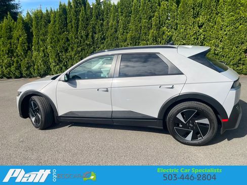 Used 2025 Hyundai Ioniq 5 SEL AWD/4WD image 6