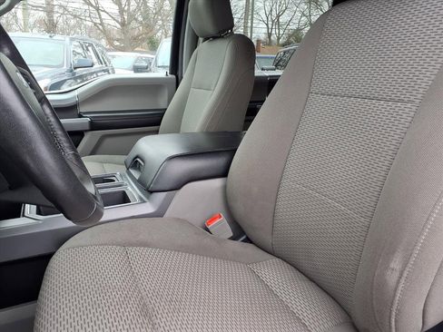 Used 2018 Ford F150 XLT w/ Equipment Group 302A Luxury image 3