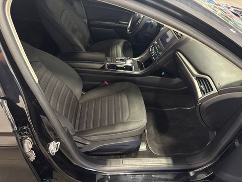 Used 2020 Ford Fusion SE FWD image 35