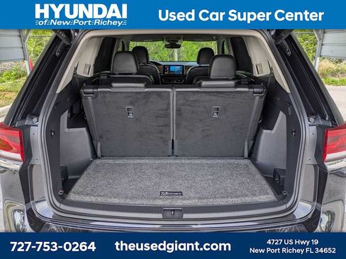 Used 2024 Volkswagen Atlas SE FWD image 12