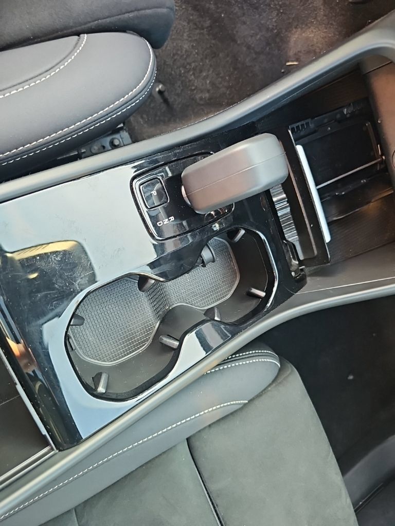 Used 2023 Volvo XC40 Recharge Plus AWD/4WD image 7