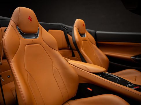 Used 2019 Ferrari Portofino RWD image 69