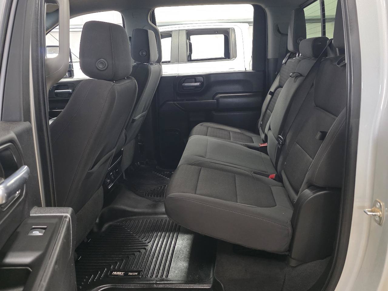 Used 2022 Chevrolet Silverado 3500 LT w/ Convenience Package AWD/4WD image 18