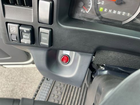 Used 2024 Chevrolet Low Cab Forward image 16