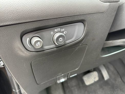 Used 2024 Buick Encore GX Sport Touring FWD image 27