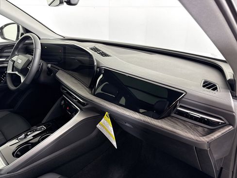 Certified 2025 Audi Q5 2.0T Premium Plus w/ Premium Plus image 25