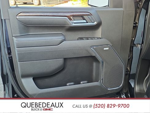 Used 2025 GMC Sierra 1500 Elevation w/ Elevation Premium Package AWD/4WD image 11