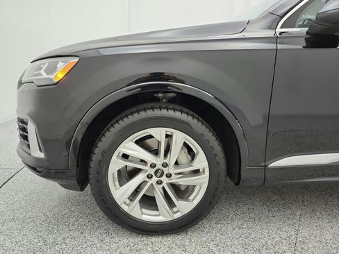 Used 2023 Audi Q7 2.0T Premium w/ Convenience Package AWD/4WD image 17