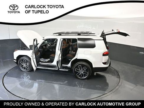 Used 2024 Lexus GX 550 w/ Accessory Package (Z1) AWD/4WD image 75