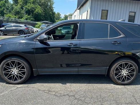 Used 2019 Chevrolet Equinox LS image 2