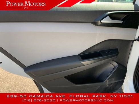 Used 2022 Volkswagen Taos S image 17