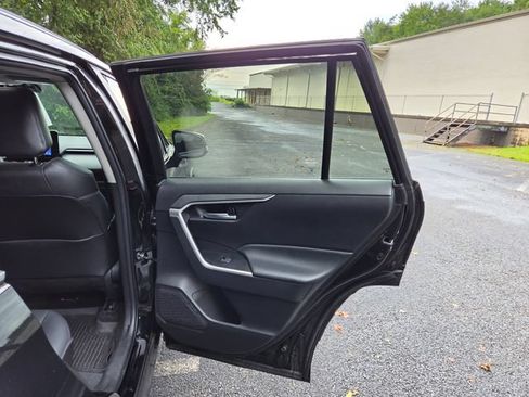 Used 2023 Toyota RAV4 XLE Premium AWD/4WD image 28