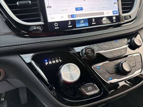 New 2026 Chrysler Pacifica Select image 18