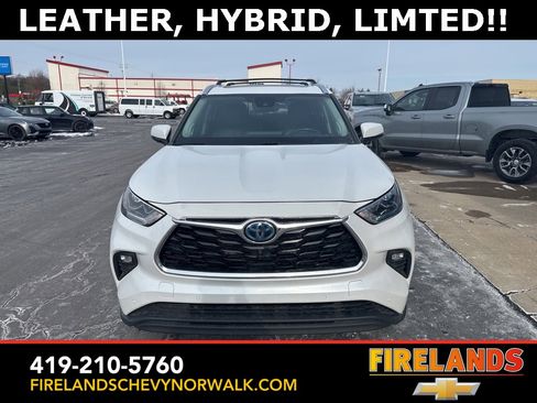 Used 2022 Toyota Highlander Limited image 2