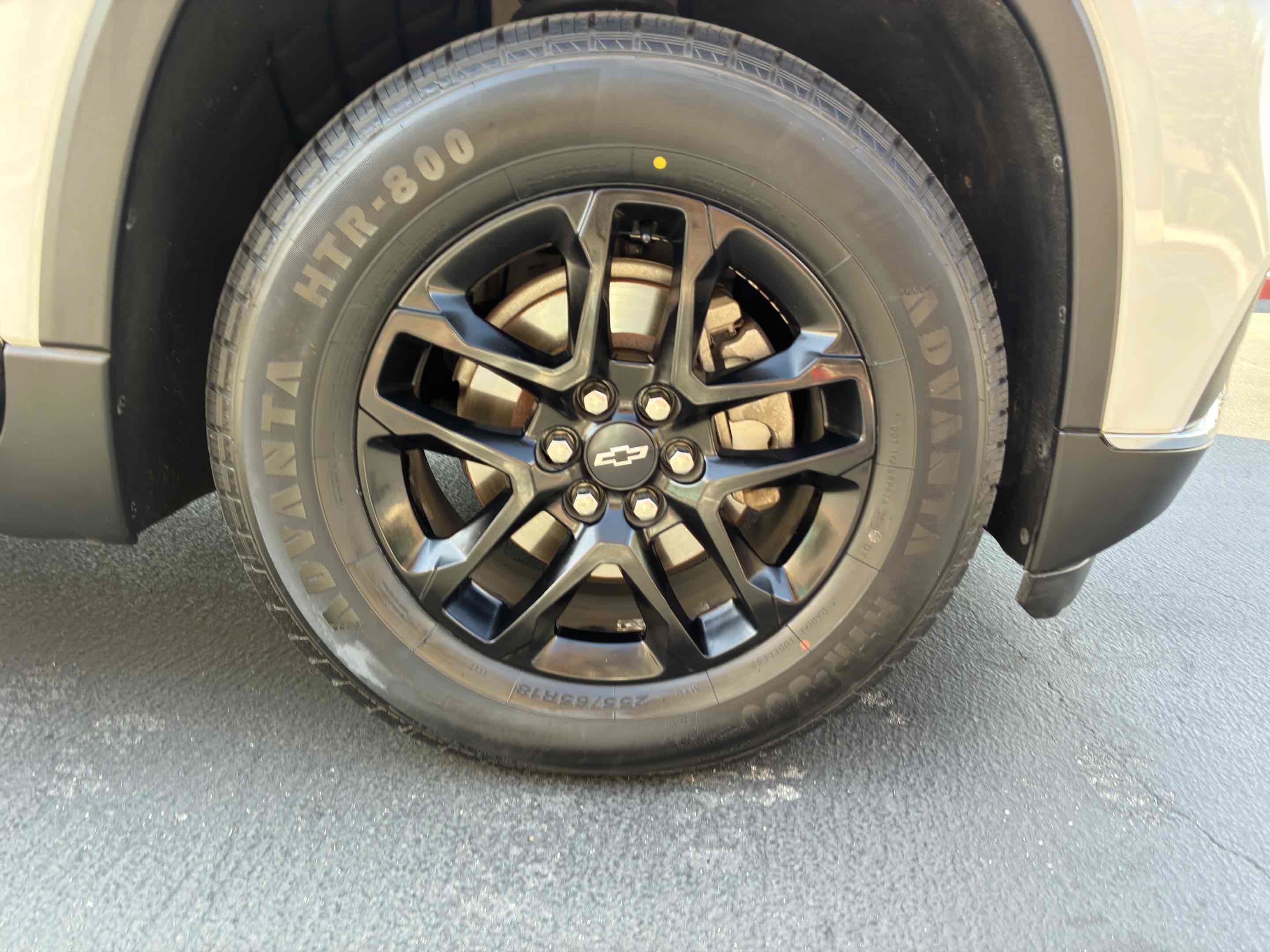 Used 2019 Chevrolet Traverse LT FWD image 13