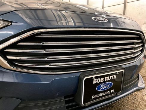 Used 2018 Ford Fusion SE w/ Fusion SE Technology Package FWD image 29
