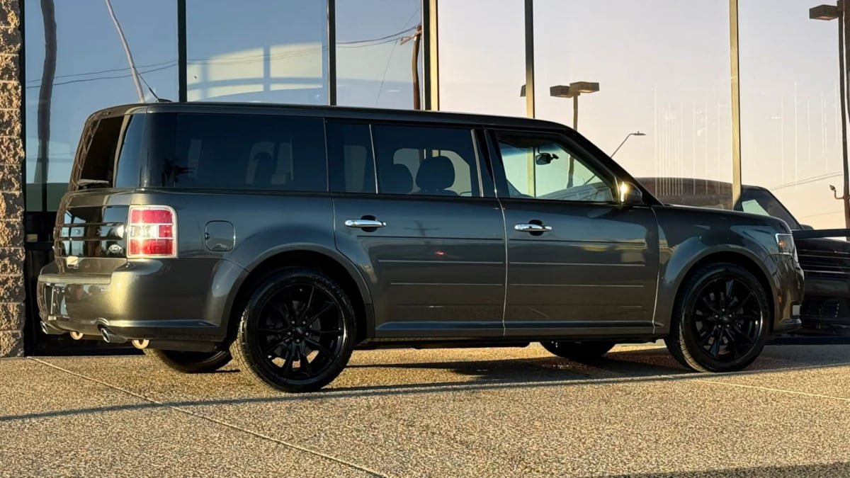 Used 2018 Ford Flex SEL w/ Equipment Group 202A FWD image 13