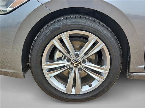 Used 2024 Volkswagen Jetta SE FWD image 29