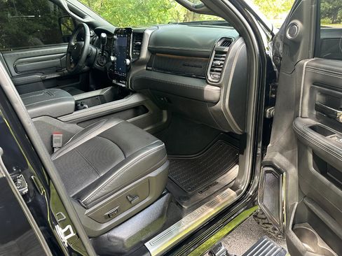 Used 2023 RAM 2500 Limited image 26