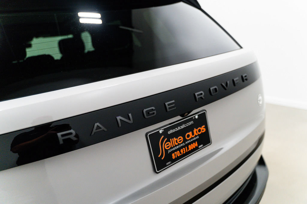 Used 2025 Land Rover Range Rover SV AWD/4WD image 95