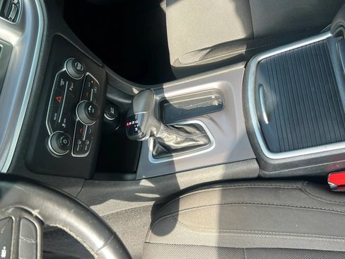 Used 2022 Dodge Charger SXT RWD image 15
