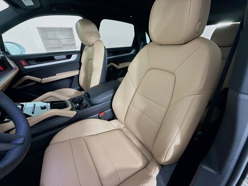 New 2026 Porsche Cayenne image 5