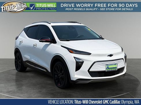 Used 2023 Chevrolet Bolt EUV Premier w/ Sun & Sound Package FWD image 1