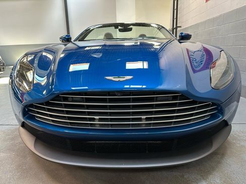 Used 2022 Aston Martin DB11 Volante image 7