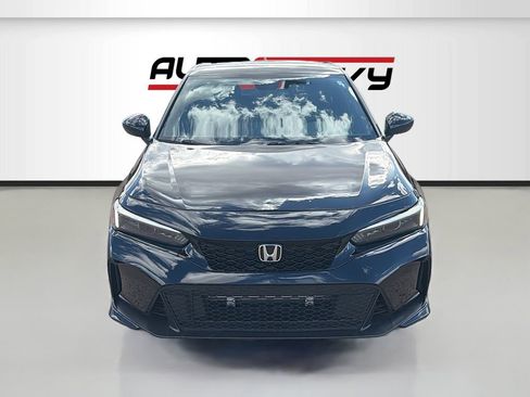 Used 2023 Honda Civic Sport image 2