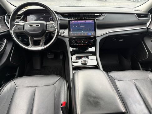 Used 2022 Jeep Grand Cherokee L Limited AWD/4WD image 23