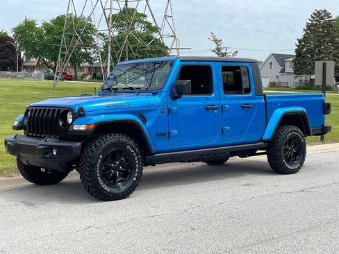 Used 2022 Jeep Gladiator Sport AWD/4WD image 4