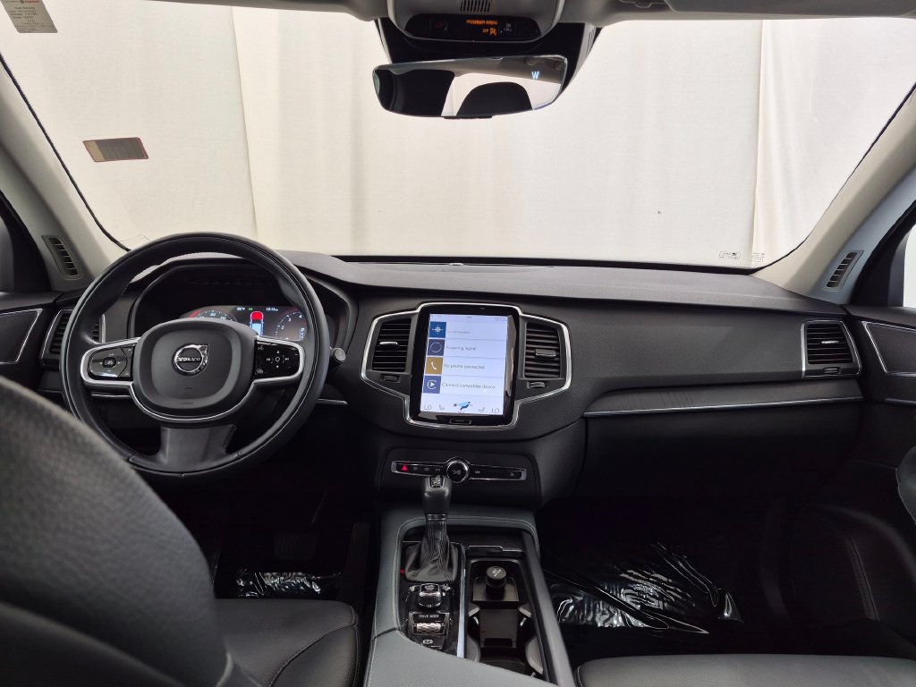 Used 2020 Volvo XC90 T6 Momentum w/ Protection Package AWD/4WD image 13